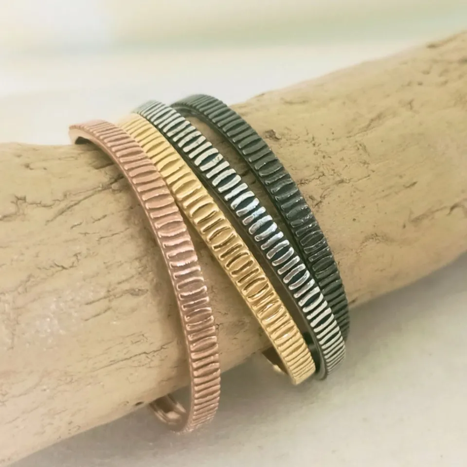 Bracciali | Orecchini*Spadarella Gioielli Orecchini a cerchio rigato - OR787